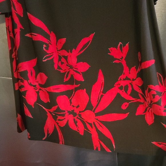 American Living Dress Black and Deep Red Floral Long Cold Shoulder Sleeve NWT - Picture 4 of 7
